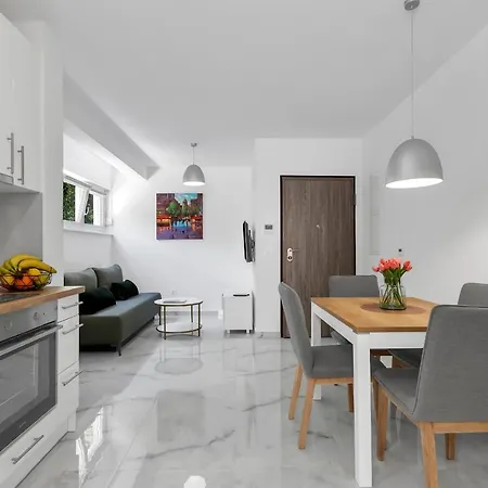 - Santric Apartment Makarska